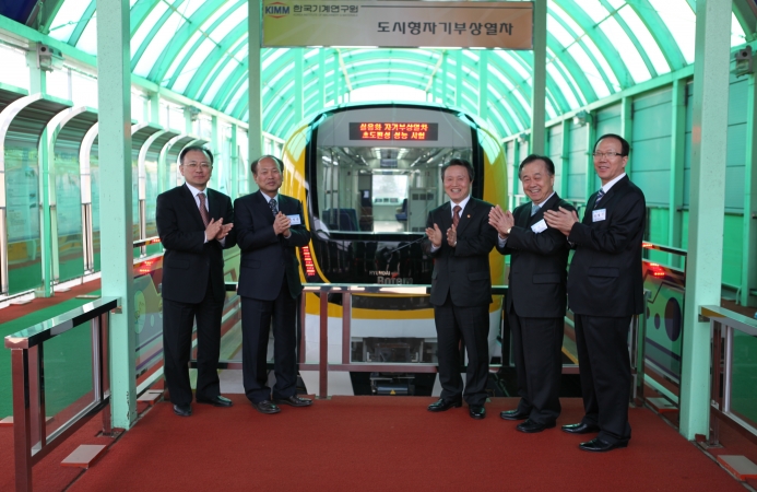 권도엽 국토해양부 장관 기계연 방문